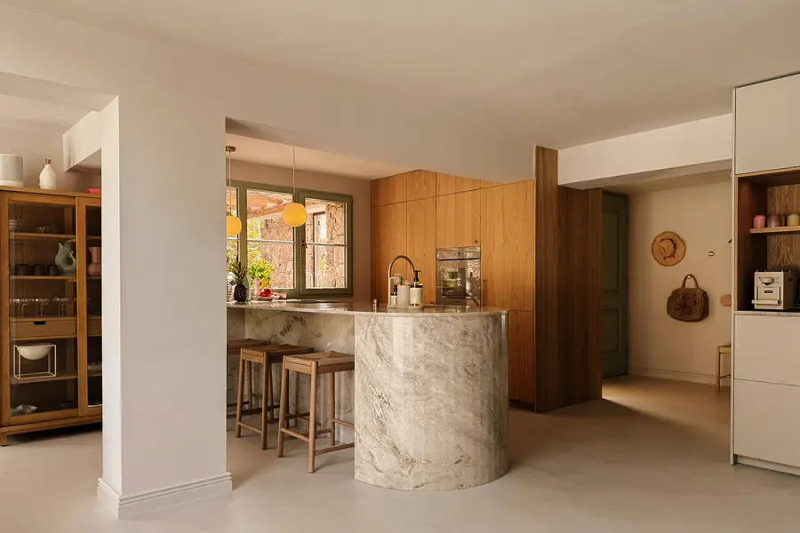 Kitchen with marble island