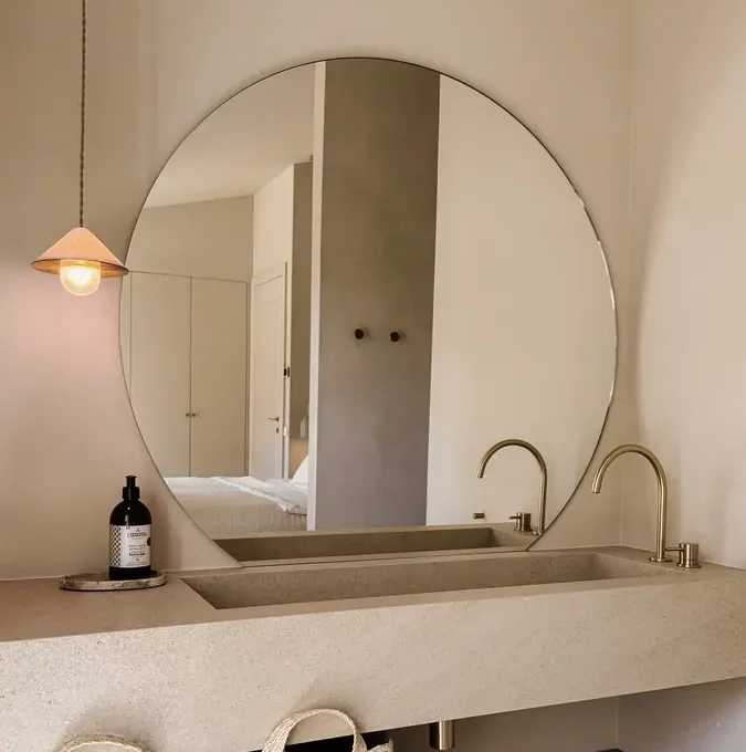 Master bedroom I ensuite bathroom